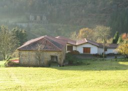 Mantxola baserria, atzean Aizpita
