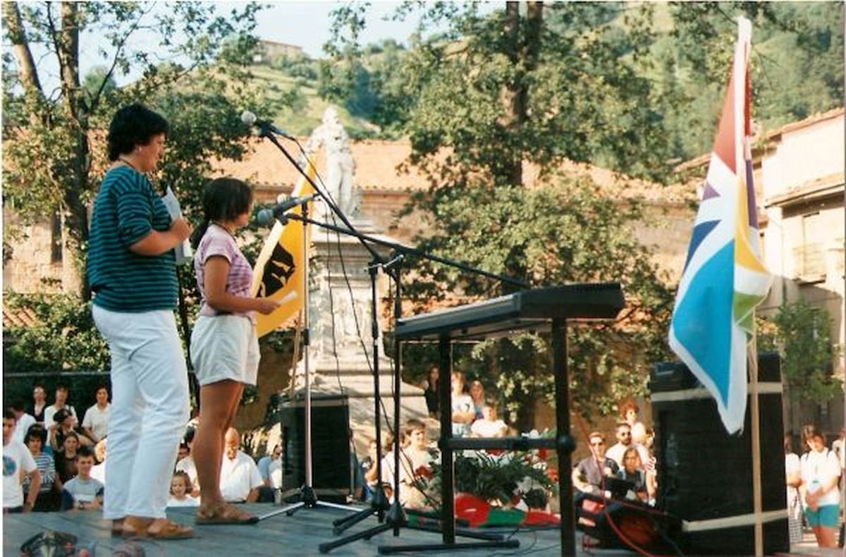 Iñakiri omenaldia - Iparragirre plaza - 1996/07/20